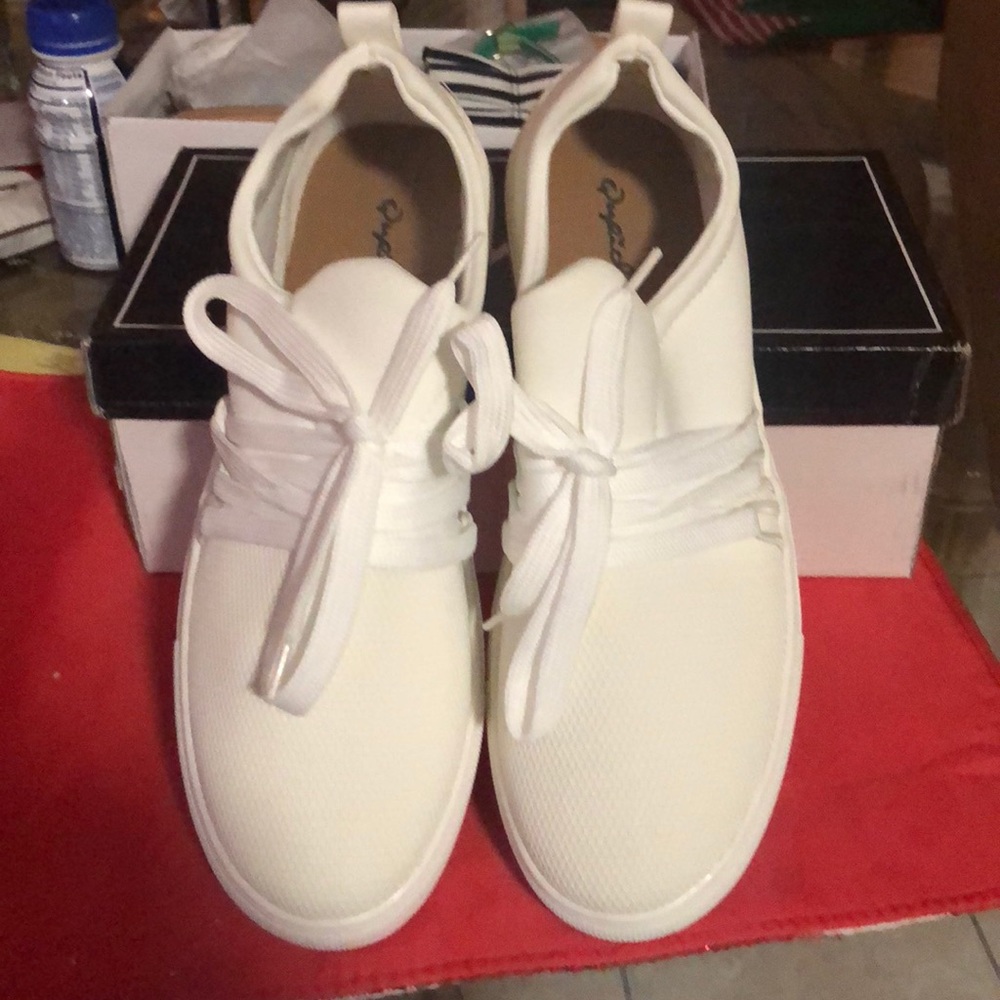 Qupid Sneakers Size 9